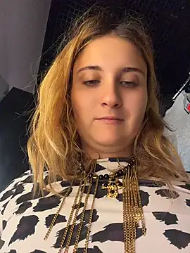 Živý XXX chat AdelRich