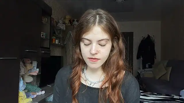 BuzzingRaid Adlı Modelin Canlı XXX Sohbeti