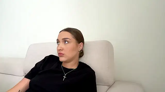 mc-LoLa Live XXX-chat