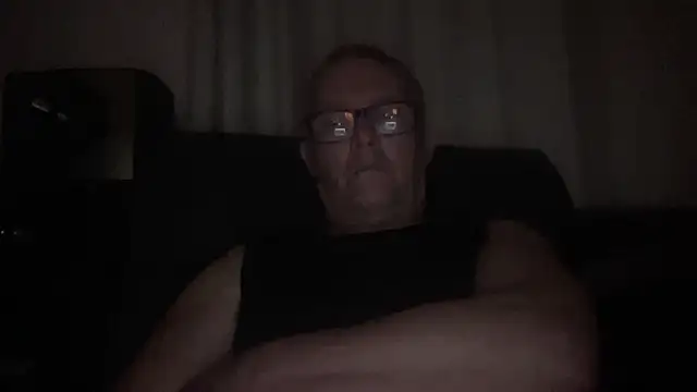 daddy_man Adlı Modelin Canlı XXX Sohbeti