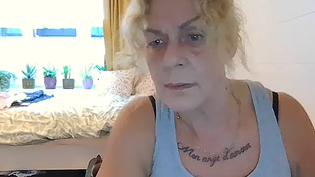 belgianshantie's Live XXX Chat