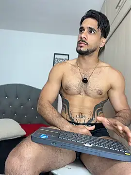 Chatroom XXX en direct de Maximiliano_ford