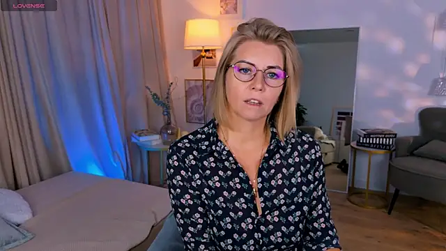 Annie_Light XXX чат на живо