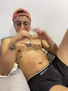 SirDamian Chat XXX live