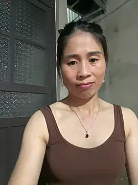 tinacum012's Live XXX Chat