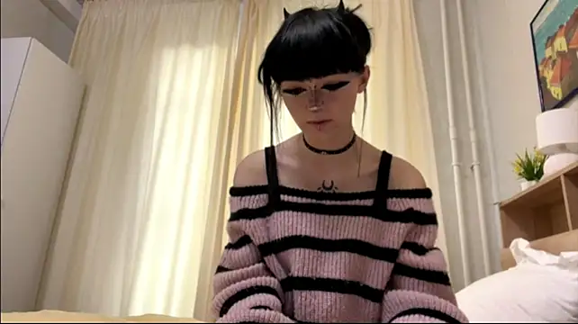 HolyCute – webcam-show