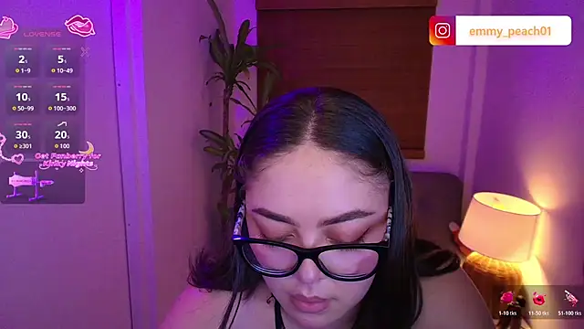 Emmy_peach1 Live XXX-Chat