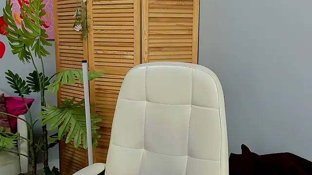 Sweet_Emilya élő XXX-chatje