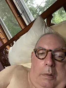 CharlieWeaver22 Live XXX-chat