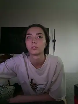 HoTMiA666 Show in webcam