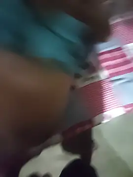 Show modela Hotdesibhabixx na web-kameri
