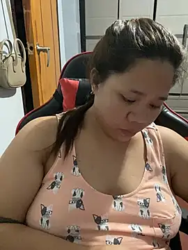 Živý XXX chat -CLARAMommy-