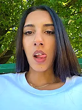AndreeaMuller Adlı Modelin Canlı XXX Sohbeti