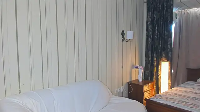 Živý XXX chat JulissaLipoma