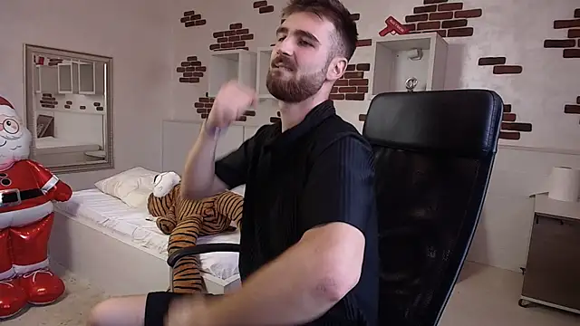 KyloEast Chat XXX live