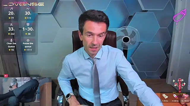 SteveTiger élő XXX-chatje