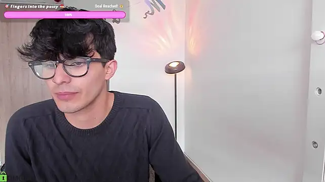 Mikeyvioleta_ Live XXX Chat