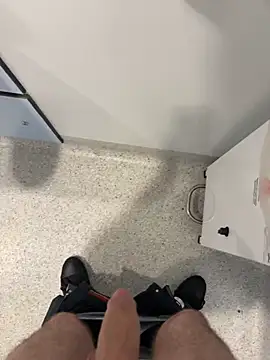 funlad245 Show in webcam