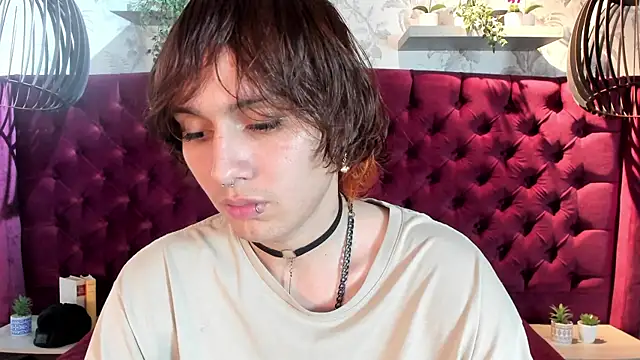 Brunodeluca_ Adlı Modelin Canlı XXX Sohbeti