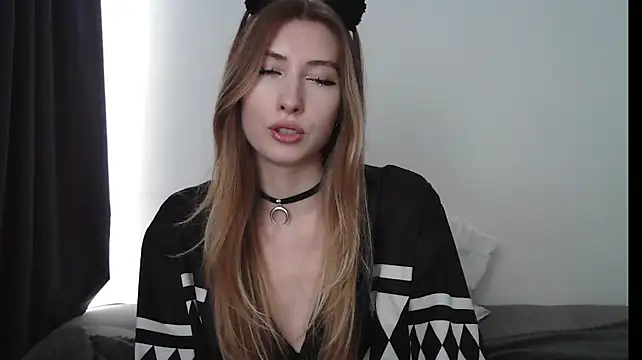 ErikaShyy 现场XXX聊天
