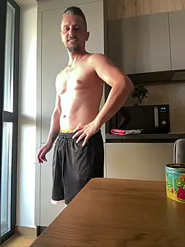 InsaneMattt Adlı Modelin Canlı XXX Sohbeti