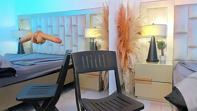 MaxxieRay live XXX chat