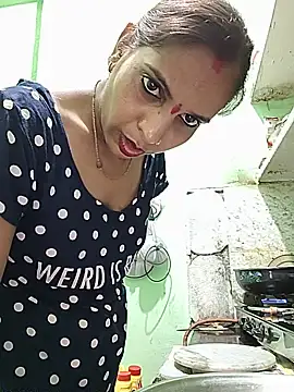 Sexy-Kajal2 XXX чат на живо