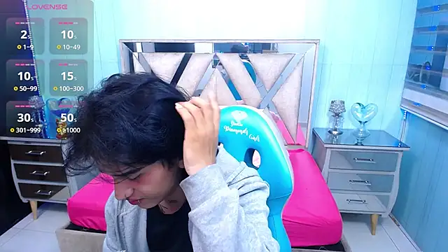 alex_477 Webcam Show