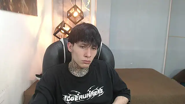 Chat XXX Live Cry_thereal