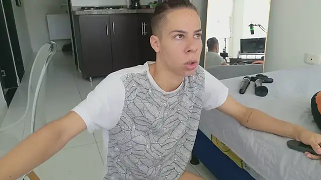 XXX chat uživo modela grey___27