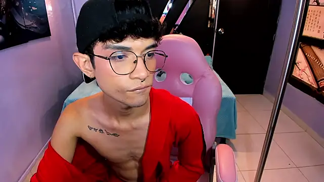 LiamHeatx Live XXX-Chat