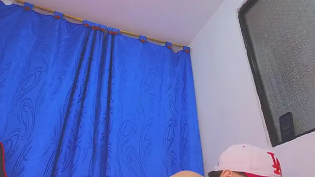 josethariaz25's Live XXX Chat