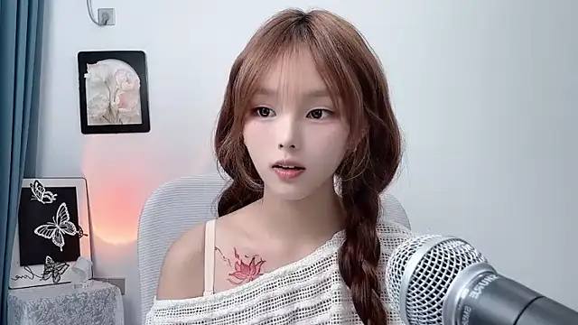 XXX chat uživo modela pingping78