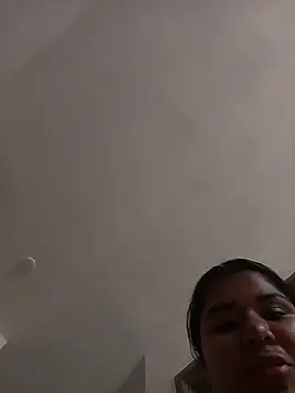 Chat +18 de Queen_Bee12 ao vivo