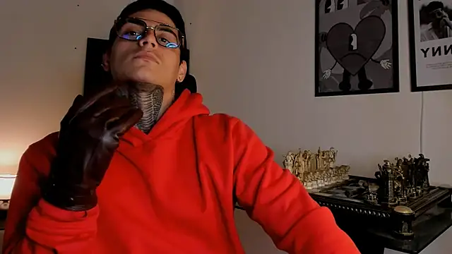 XXX chat uživo modela Simon_cortes