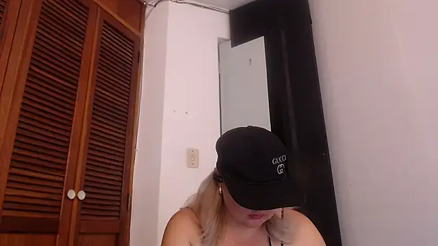 Chatroom XXX en direct de bianca_imp