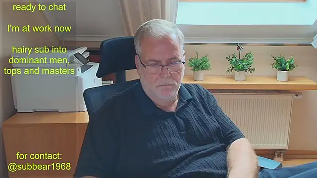 XXX chat uživo modela subbear1968