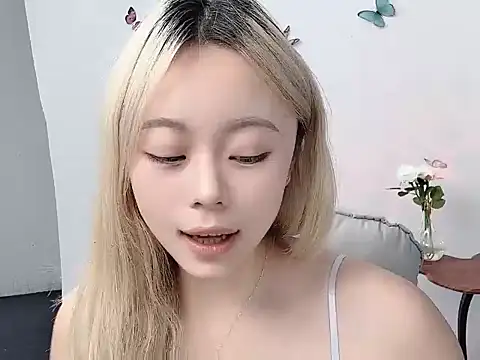Emma668866 现场XXX聊天