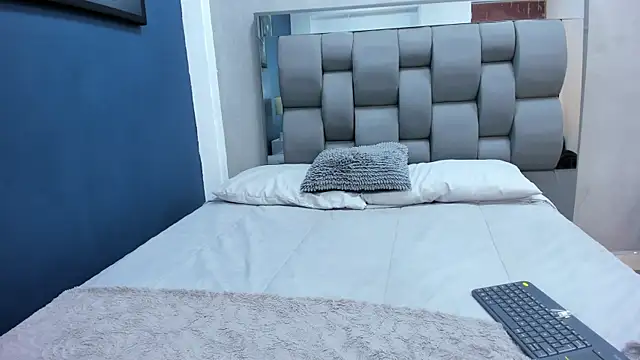 Chat +18 de Charlie___Musk ao vivo