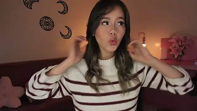 Hey_lucy__ Adlı Modelin Canlı XXX Sohbeti