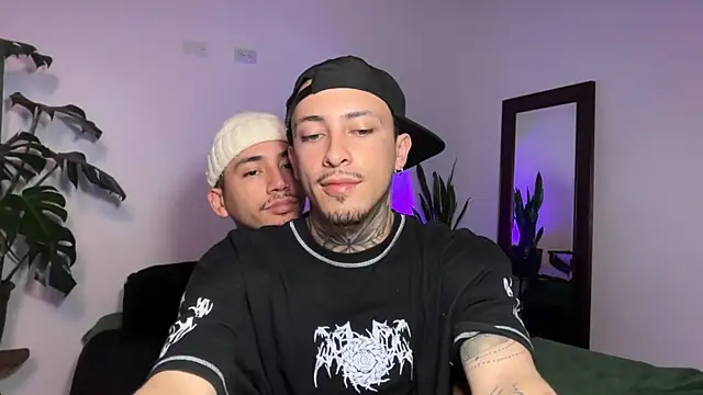 دردشة Noah_and_Steven الجنسية المباشرة