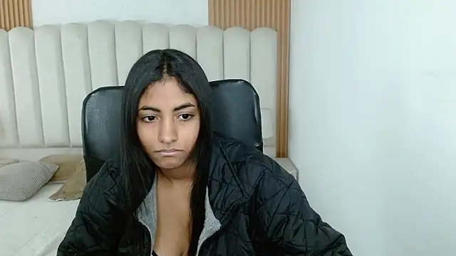 دردشة shaneelle الجنسية المباشرة