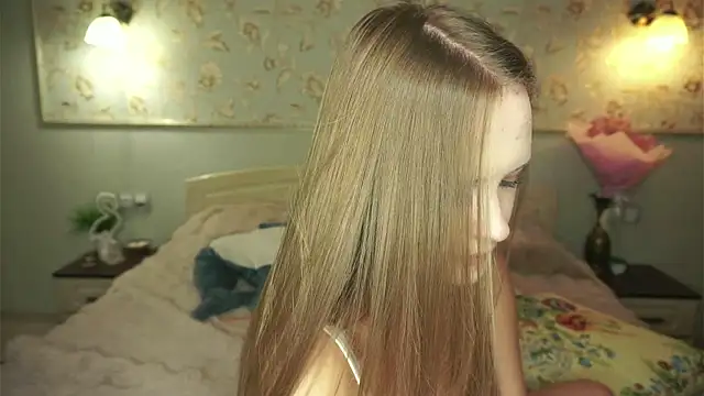 Živý XXX chat QuennaCoote