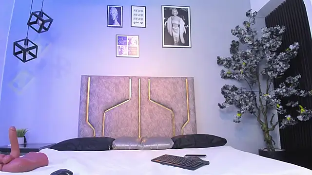 Živý XXX chat miaakittyy