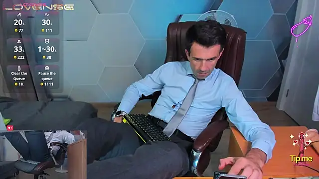 SteveTiger Show in webcam