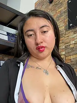 _Sarah-Office1's Webcam Show