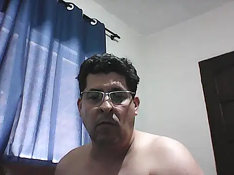 Show de karatecobrakay2012 na webcam