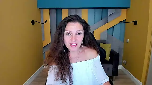 EllaLong Adlı Modelin Canlı XXX Sohbeti