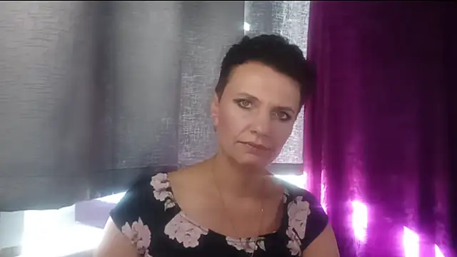 HotMamaQueen234 Obrolan Langsung XXX