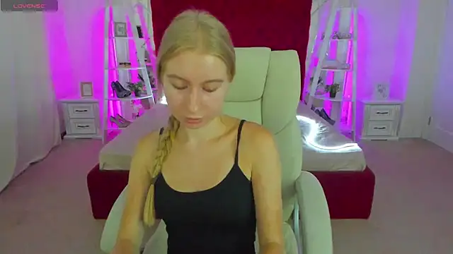 Alina_Blonde Adlı Modelin Canlı XXX Sohbeti